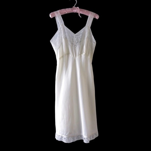 𝅺40s Ivory‎ Nylon & Lace Slip Dress S - Picture 8 of 9